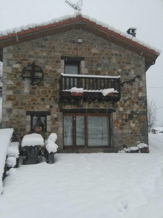 Llar De Cosme Guest House Caso Exterior photo